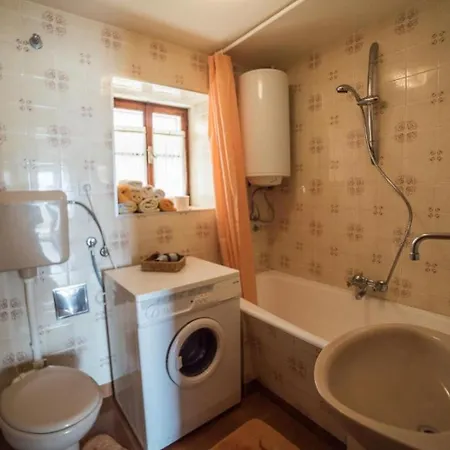 Apartment Ela Sutivan