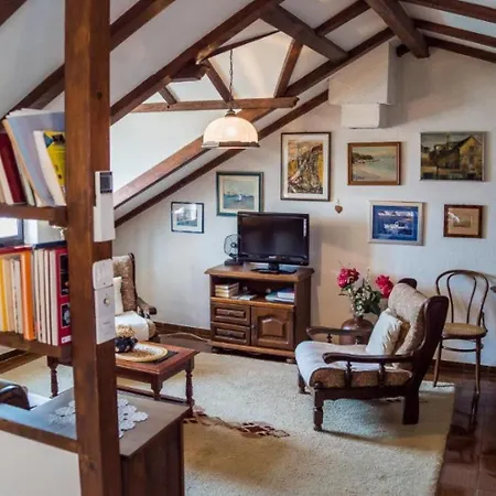 Ela Apartment Sutivan