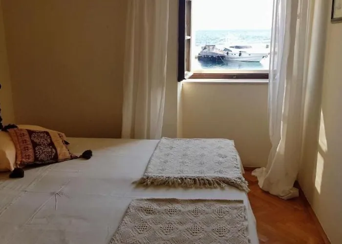 Ela * スティヴァン