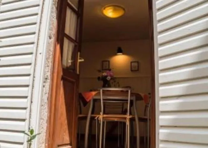 アパート Ela スティヴァン